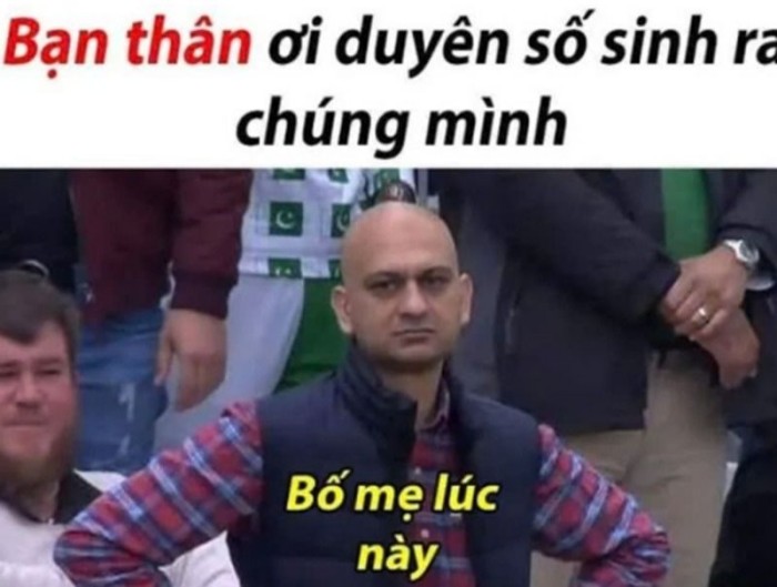 meme chống nạnh