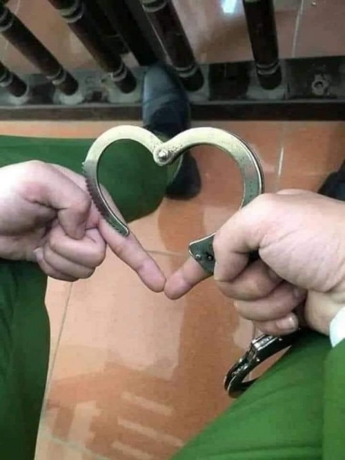 meme công an