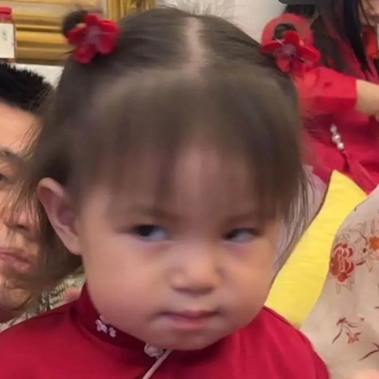 Meme Liếc