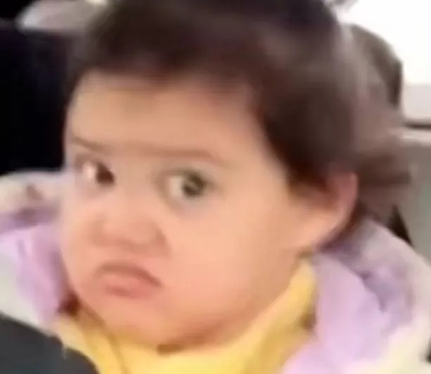 Meme Liếc