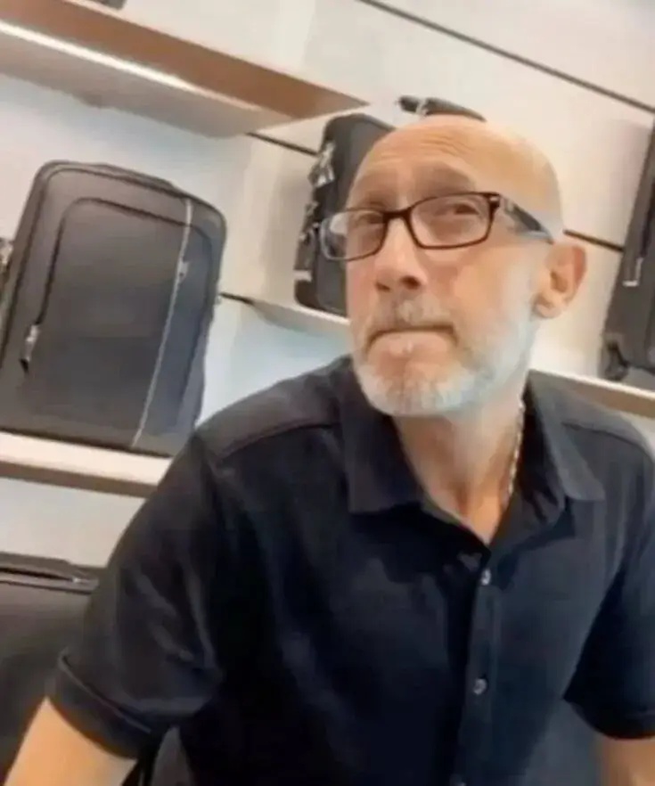 Meme Liếc