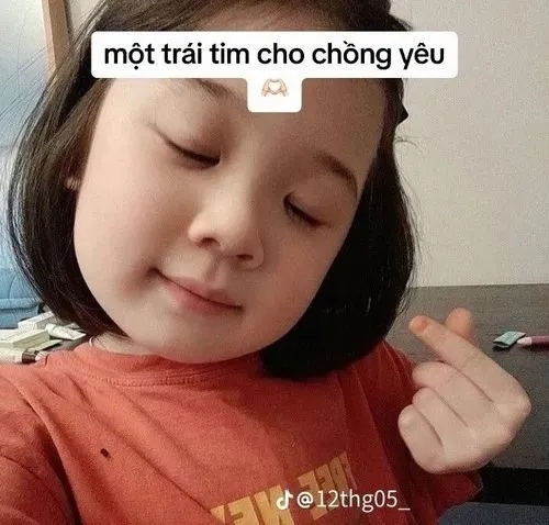Meme Em Bé