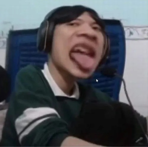 Meme Lè Lưỡi