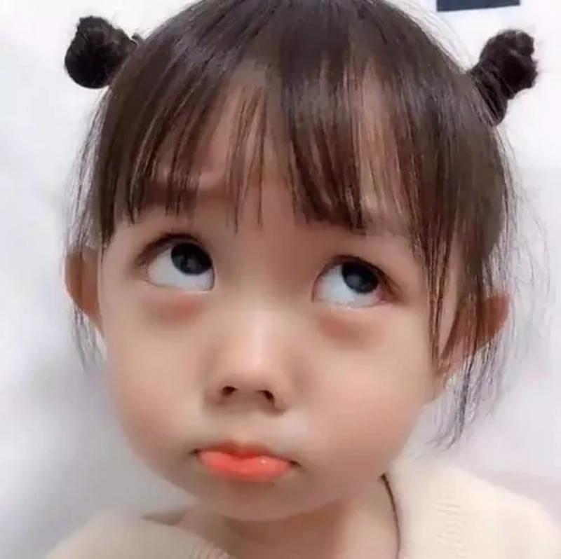 meme bĩu môi